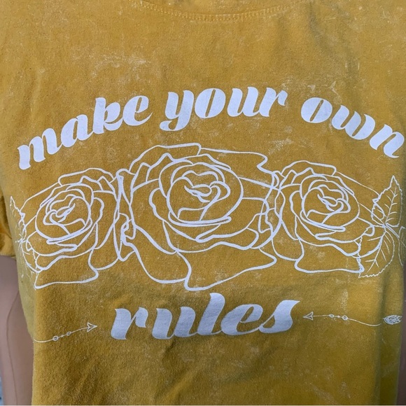 Crop Top Make your own rules -Roses - Picture 3 of 7